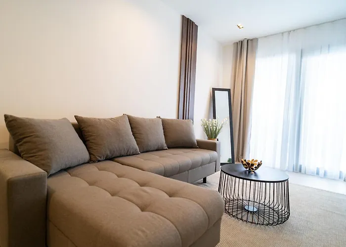 Ocean Lagoon By Belmont Realty * 扎达尔