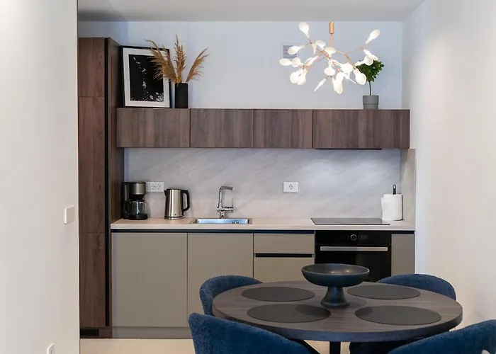 Ocean Lagoon By Belmont Realty 公寓