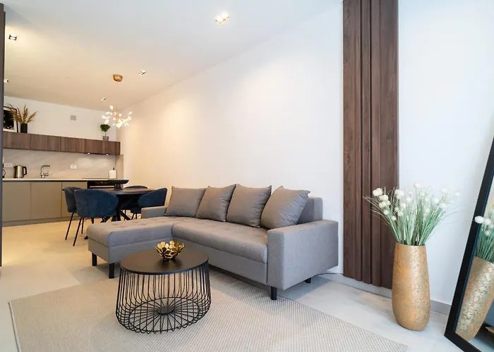 Ocean Lagoon By Belmont Realty アパート ザダル